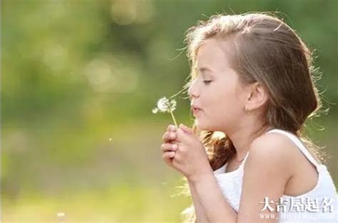 氵字旁的高雅女孩名字_带有氵字女孩高雅的名字,第2张